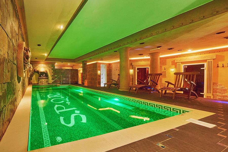 קושיצה Privilege - Empire Hotels Group מראה חיצוני תמונה