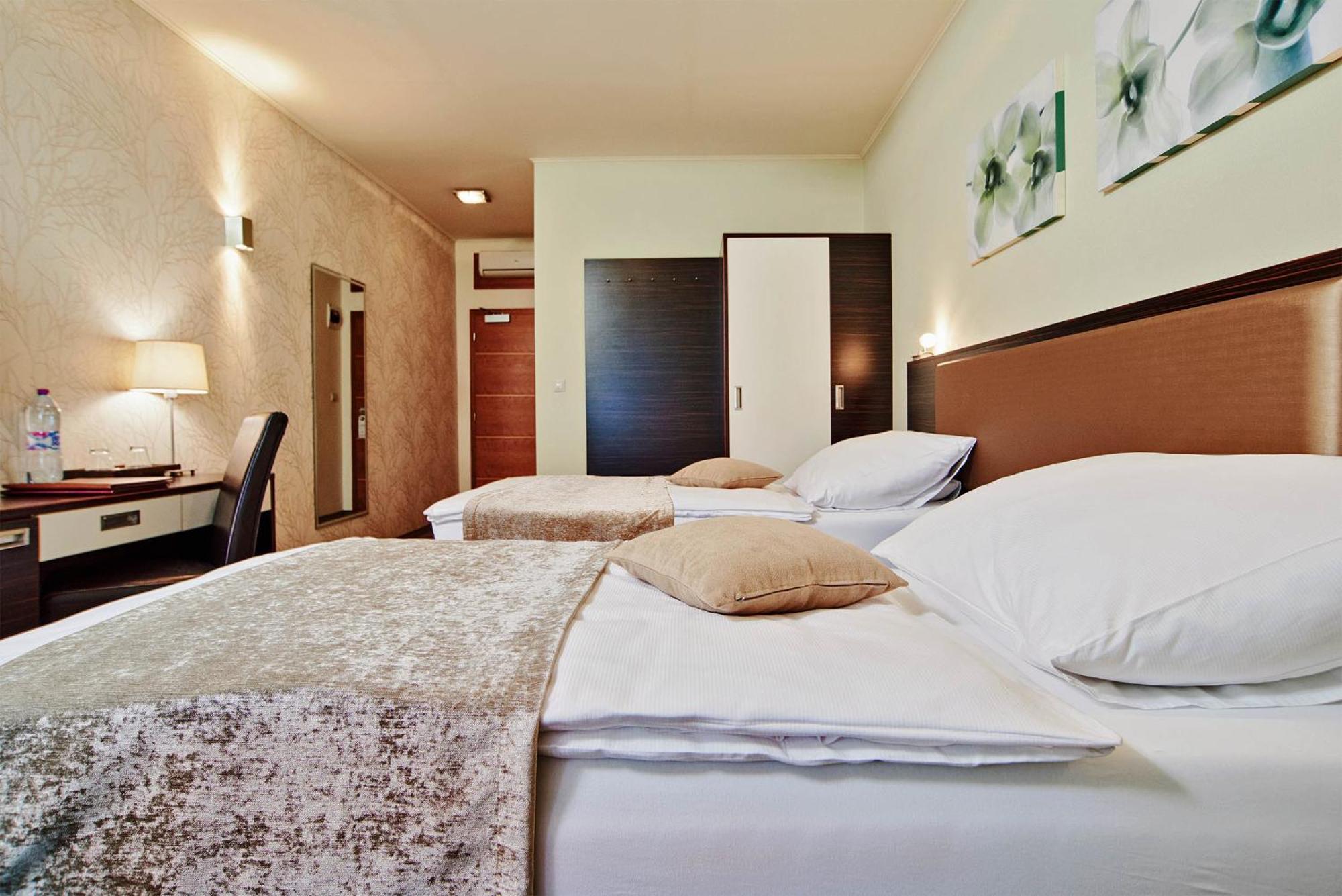 קושיצה Privilege - Empire Hotels Group מראה חיצוני תמונה