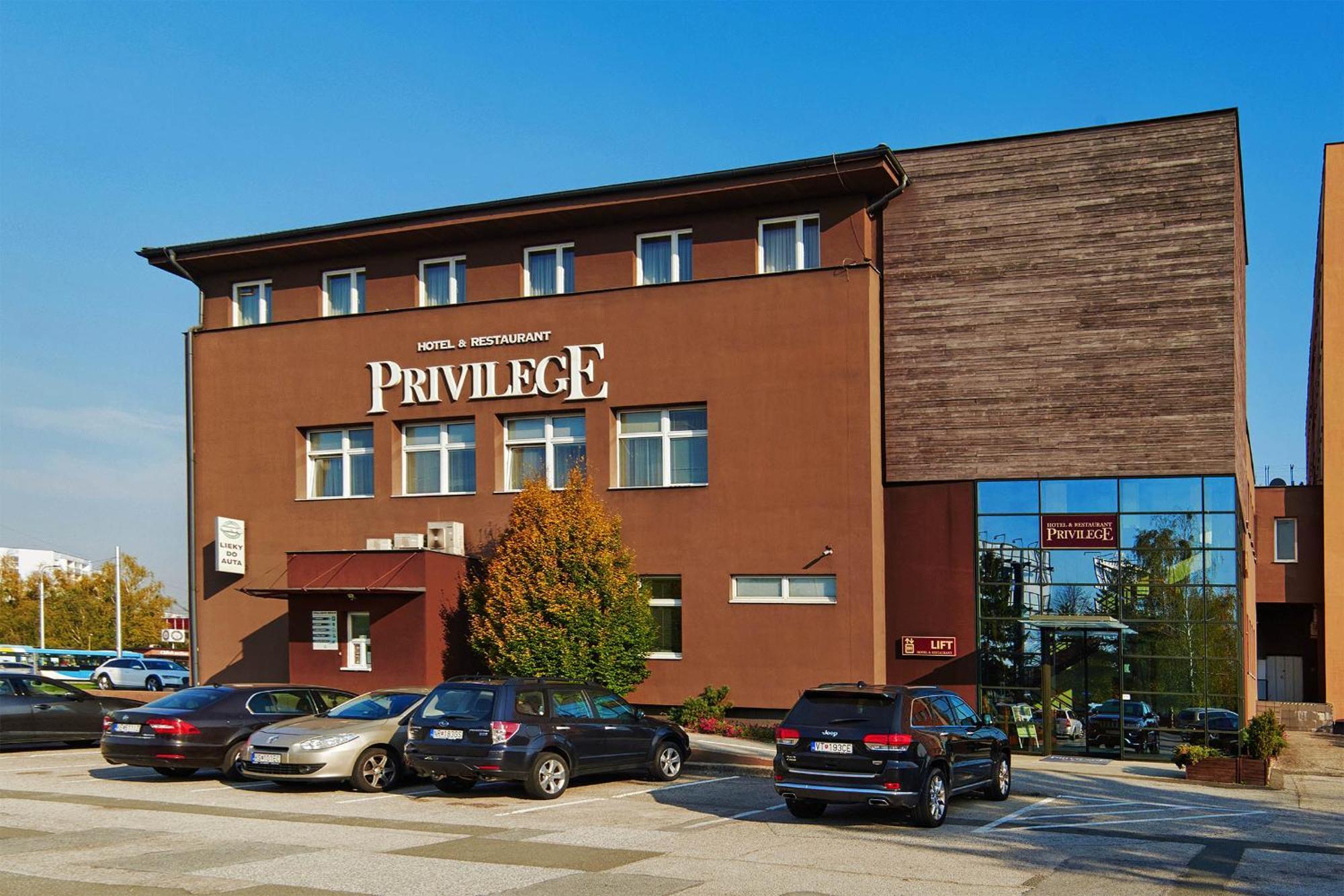 קושיצה Privilege - Empire Hotels Group מראה חיצוני תמונה