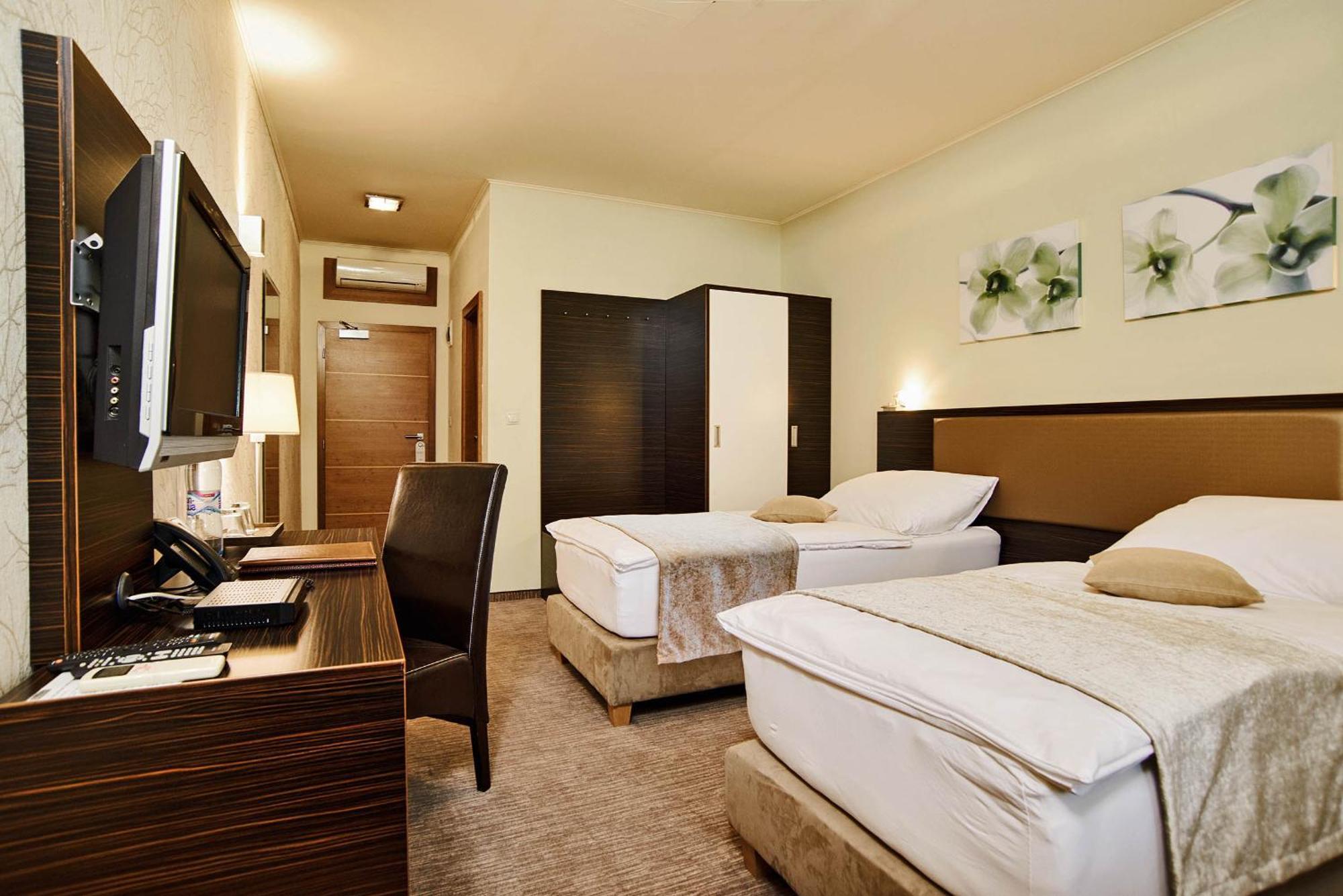 קושיצה Privilege - Empire Hotels Group מראה חיצוני תמונה