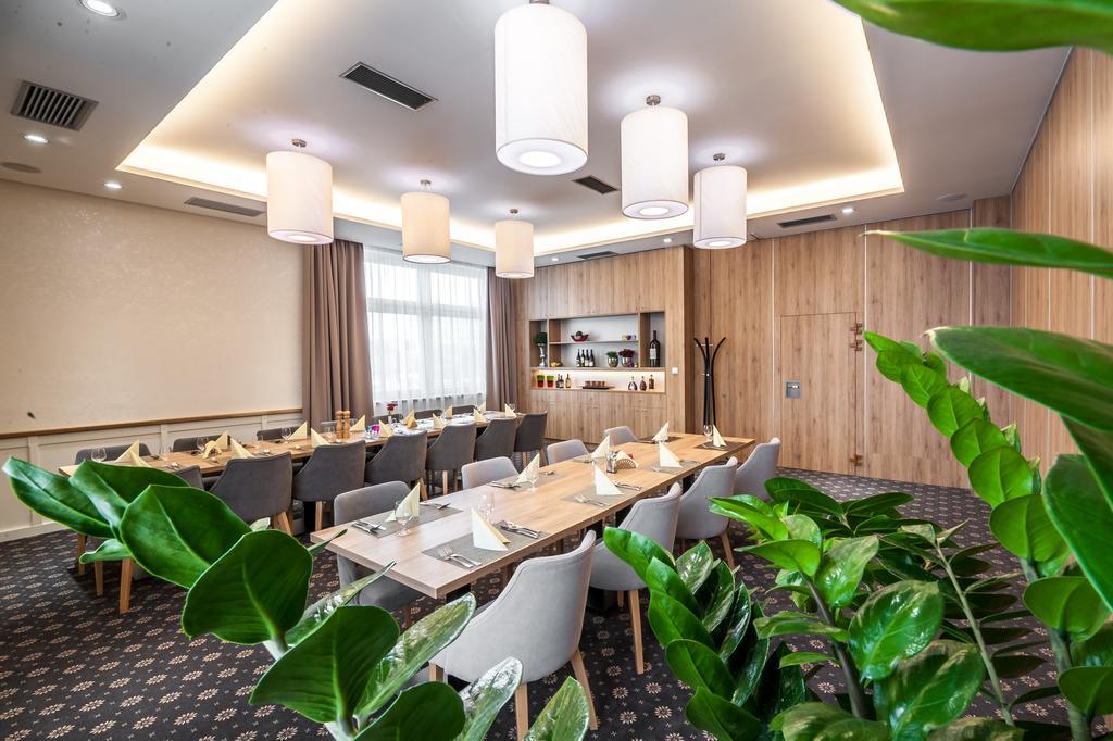 קושיצה Privilege - Empire Hotels Group מראה חיצוני תמונה