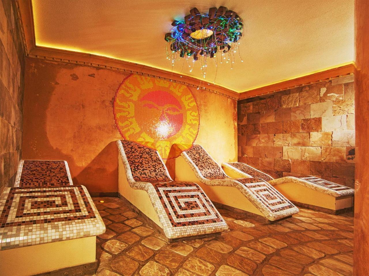 קושיצה Privilege - Empire Hotels Group מראה חיצוני תמונה