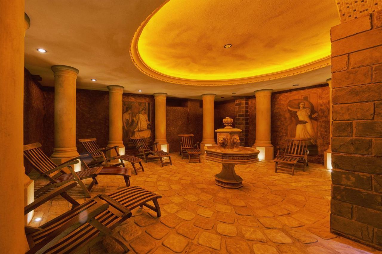 קושיצה Privilege - Empire Hotels Group מראה חיצוני תמונה